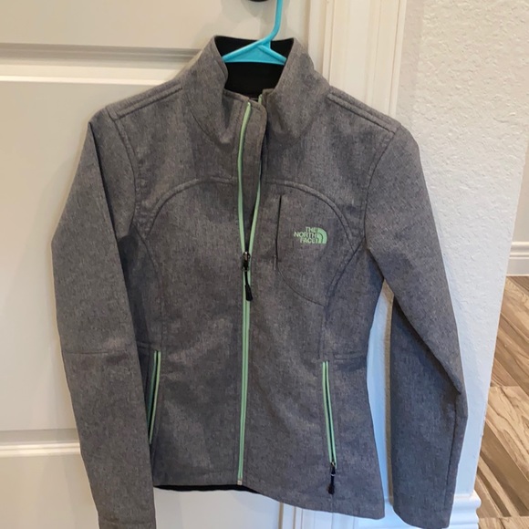 North Face XS Women’s Soft Shell Jacket - Picture 1 of 4